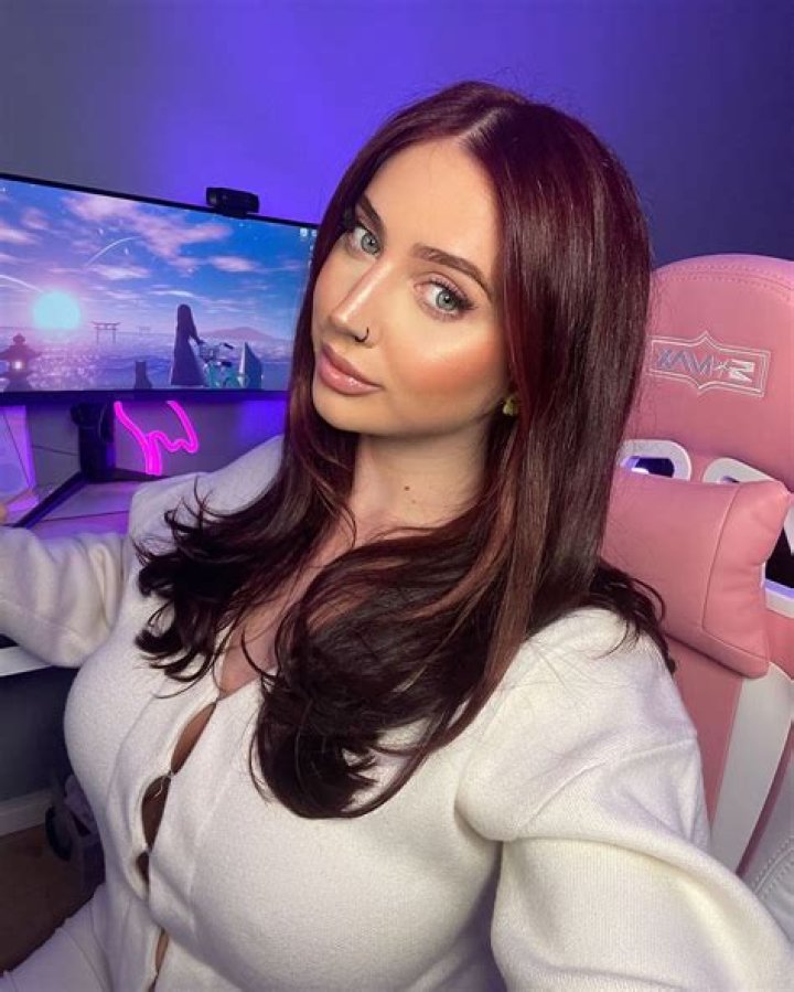 Amira Elghawaby Height, Weight, Net Worth, Age, Birthday, Wikipedia, Who, Instagram, Biography