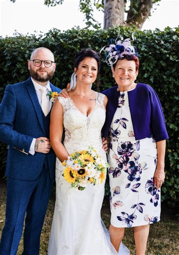 
Arron Crascall Cried Upon Seeing His Wife Charlotte In Their Wedding 