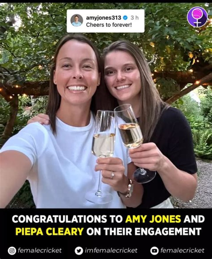 
Cricketer Piepa Cleary and Partner Amy Jones Timeline: Are They Married? 