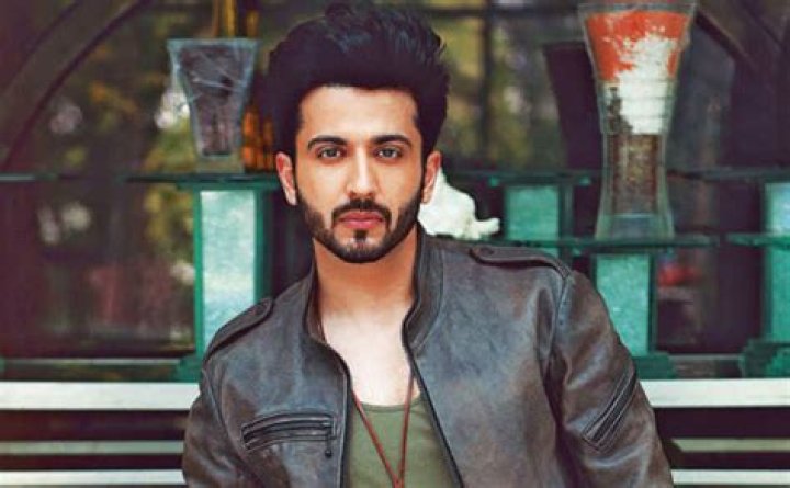 
Dheeraj Dhoopar Height, Weight, Net Worth, Age, Birthday, Wikipedia, Who, Nationality, Biography 