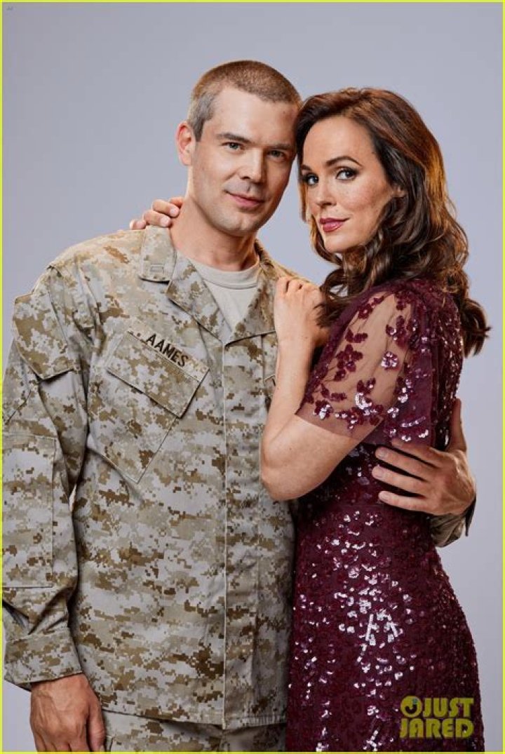 Erin Cahill Height, Weight, Net Worth, Age, Birthday, Wikipedia, Who, Nationality, Biography