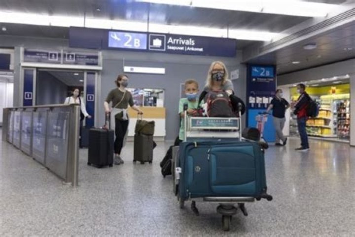 
Finland bans entry of Russian tourists 