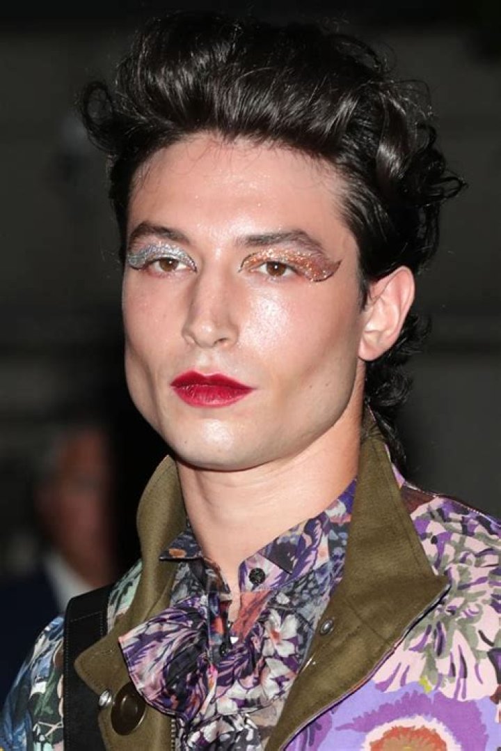 
Is Ezra Miller Gay? Know Everything About His Sexual Identity! 