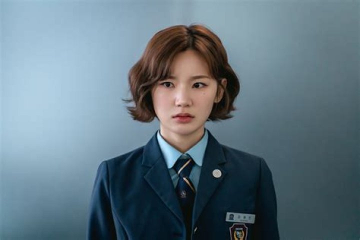 Lee Eun-saem Height, Weight, Net Worth, Age, Birthday, Wikipedia, Who, Instagram, Biography