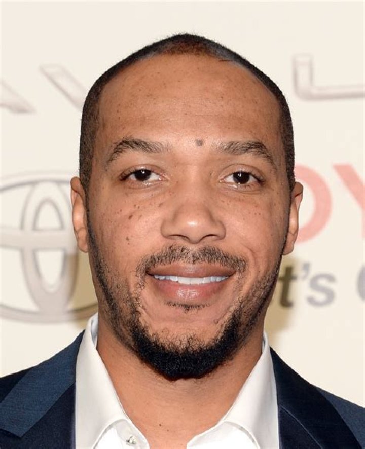 
Lyfe Jennings Height, Weight, Net Worth, Age, Birthday, Wikipedia, Who, Nationality, Biography 