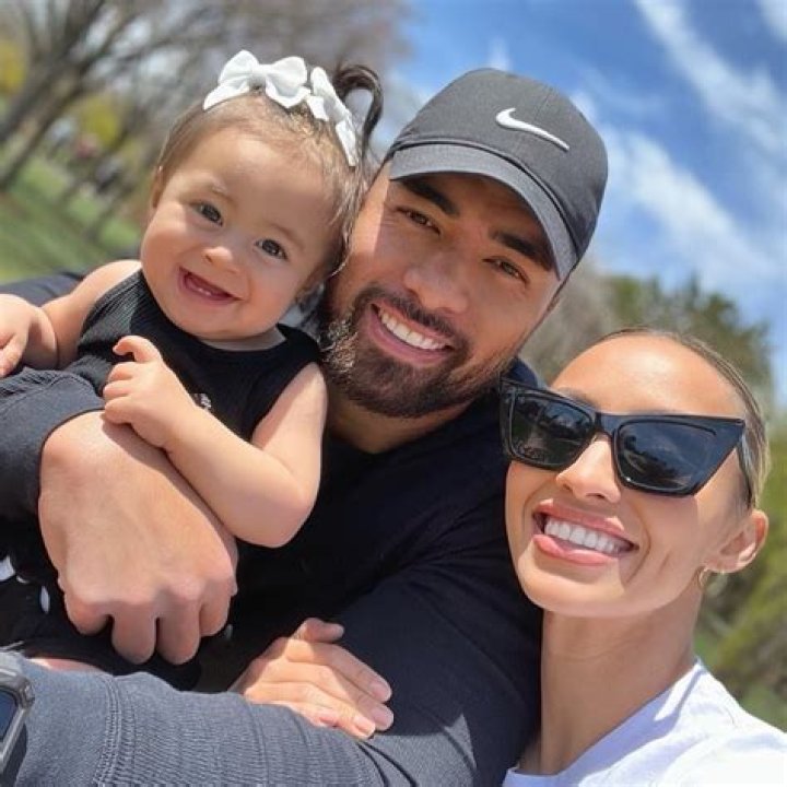 
Manti Te’o Fake Girlfriend: Is Lennay Kekua A Real Person? Where Is Naya Tuiasosopo Now? 
