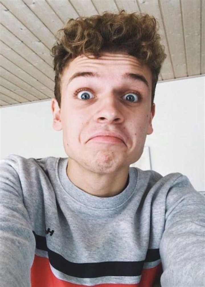 
Rasmus Brohave Height, Weight, Net Worth, Age, Birthday, Wikipedia, Who, Nationality, Biography 