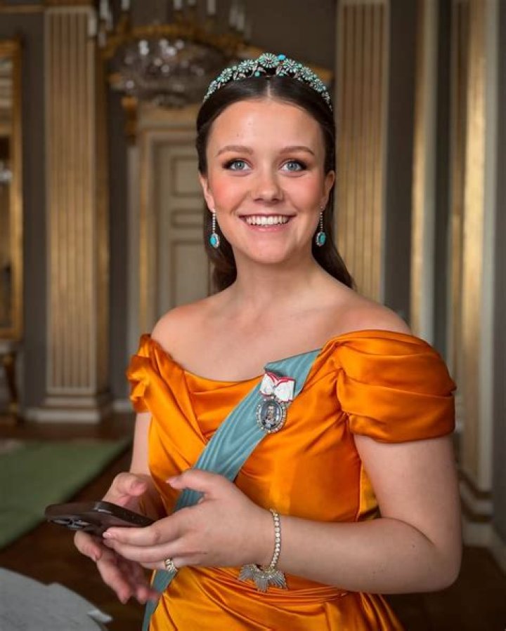 
Reo Brydges Height, Weight, Net Worth, Age, Birthday, Wikipedia, Who, Nationality, Biography 