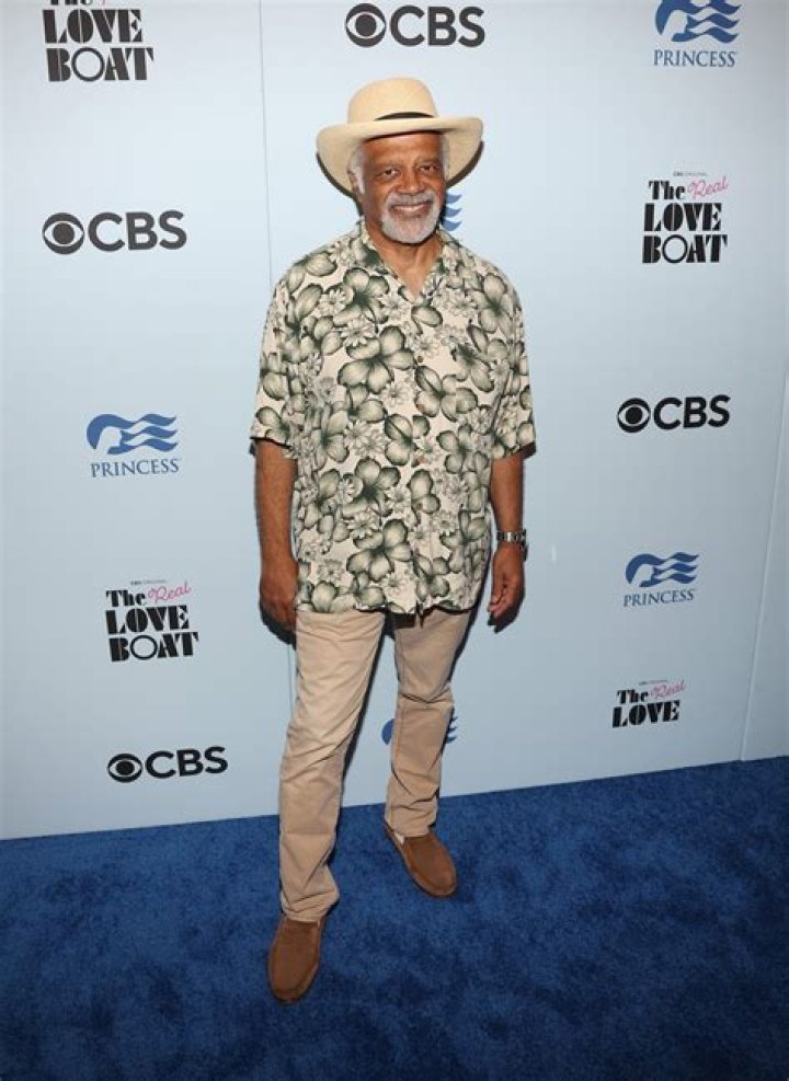Ted Lange Height, Weight, Net Worth, Age, Birthday, Wikipedia, Who, Nationality, Biography