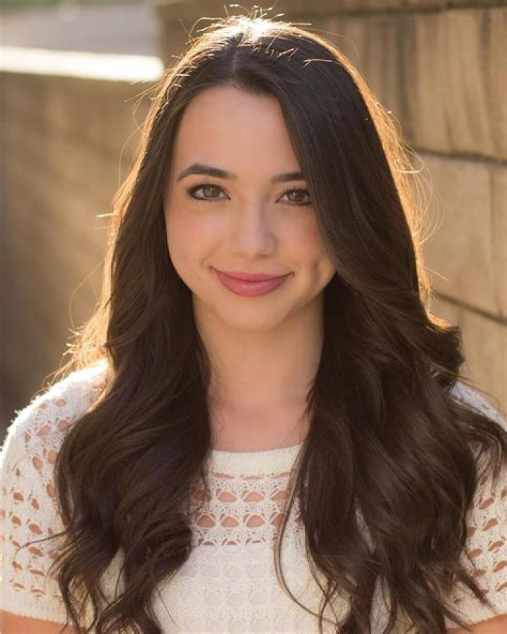 Veronica Merrell-Burriss Height, Weight, Net Worth, Age, Birthday, Wikipedia, Who, Nationality, Biography