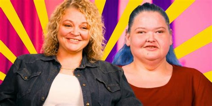 
Who Is Lauren Dawkins? Ashton Irwin Sister Weight Loss Journey 