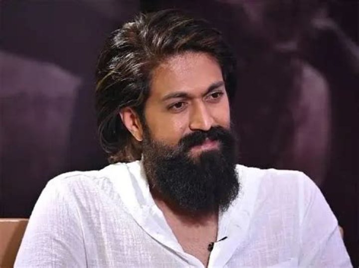 
Yash Height, Weight, Net Worth, Age, Birthday, Wikipedia, Who, Nationality, Biography 